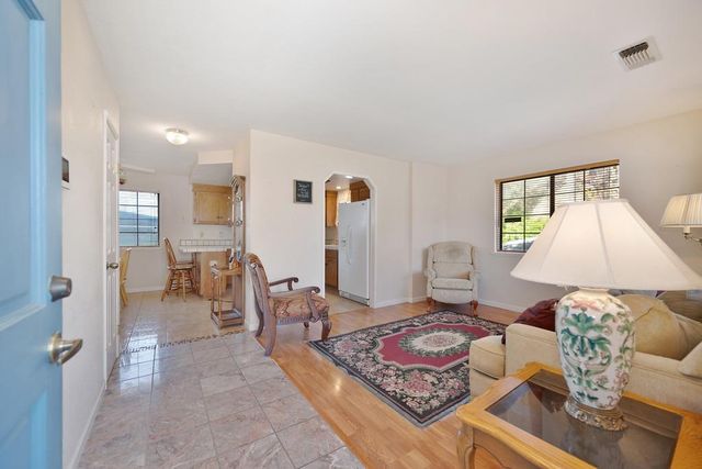 4405 Bilby Rd, Elk Grove, CA 95757