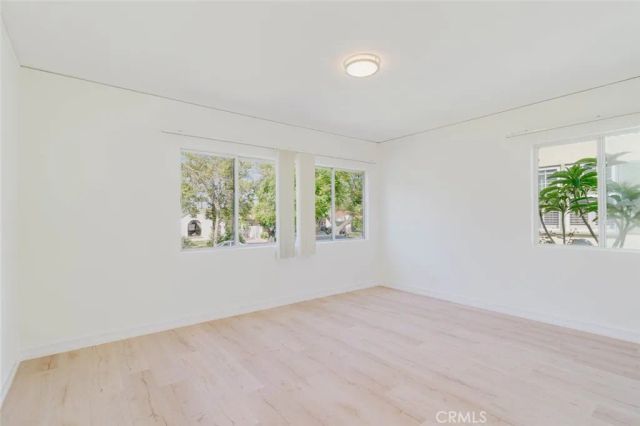 2007 W Kenneth Road, Glendale, CA 91201