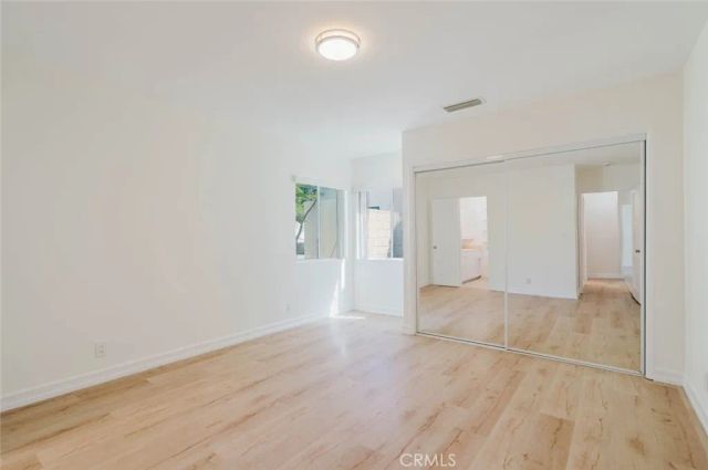 2007 W Kenneth Road, Glendale, CA 91201