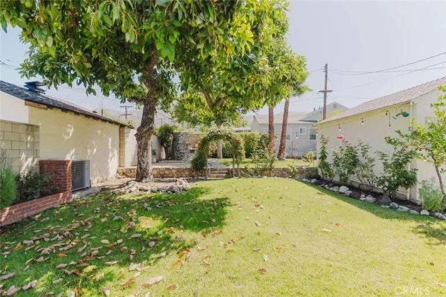 2007 W Kenneth Road, Glendale, CA 91201