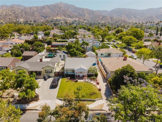 2007 W Kenneth Road, Glendale, CA 91201