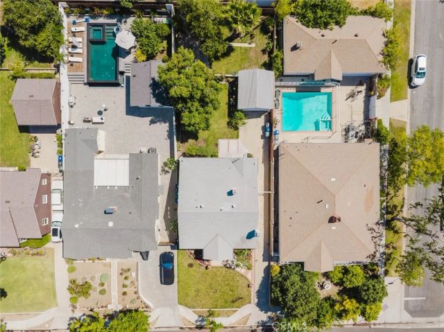 2007 W Kenneth Road, Glendale, CA 91201