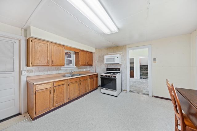 116 W Barker Avenue, Michigan City, IN 46360