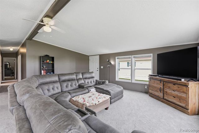29220 Tanglewood, Flat Rock, MI 48134