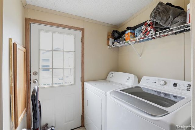 29220 Tanglewood, Flat Rock, MI 48134
