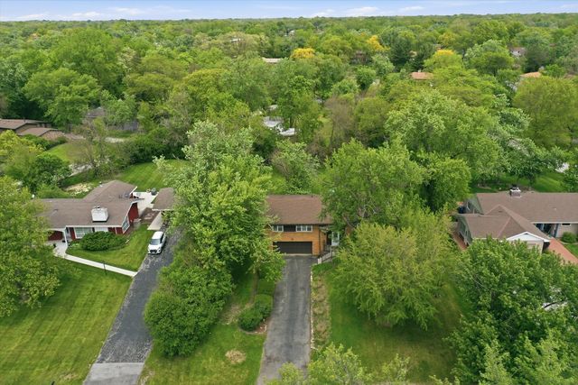 2747 Perry Road, Flossmoor, IL 60422
