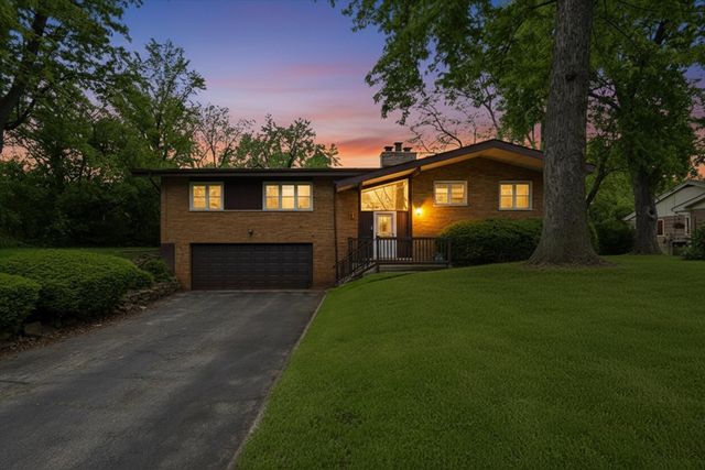 2747 Perry Road, Flossmoor, IL 60422