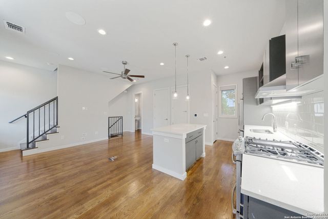 1136 E Euclid Ave, San Antonio, TX 78212