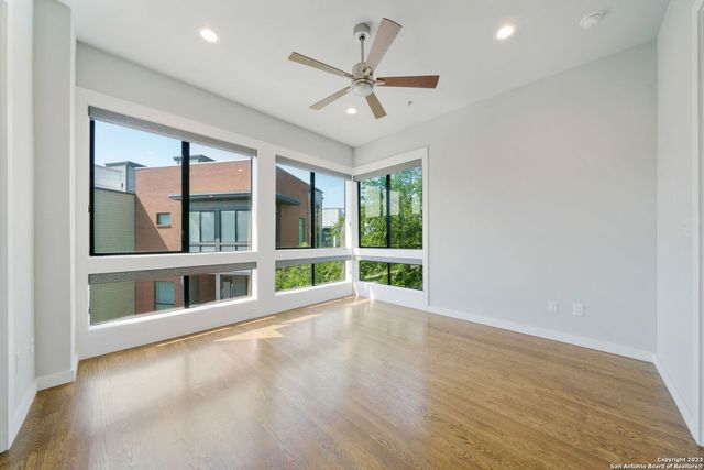 1136 E Euclid Ave, San Antonio, TX 78212