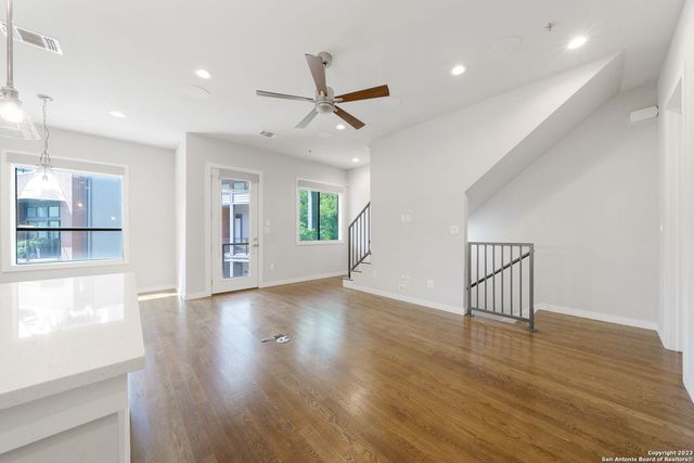 1136 E Euclid Ave, San Antonio, TX 78212