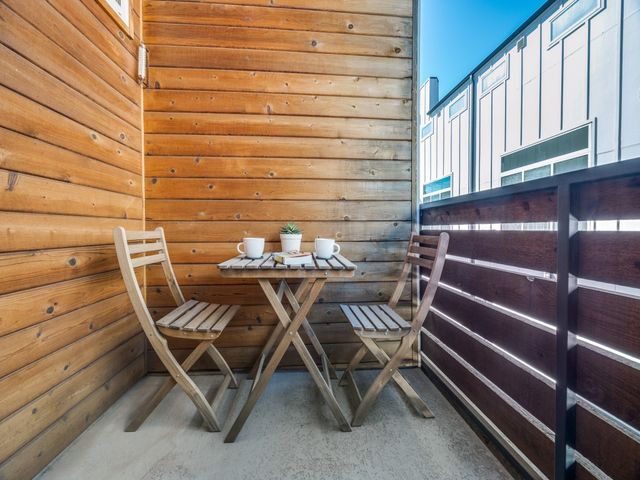 2310 N Carroll Avenue 103, Dallas, TX 75204