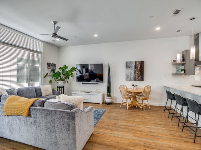 2310 N Carroll Avenue 103, Dallas, TX 75204