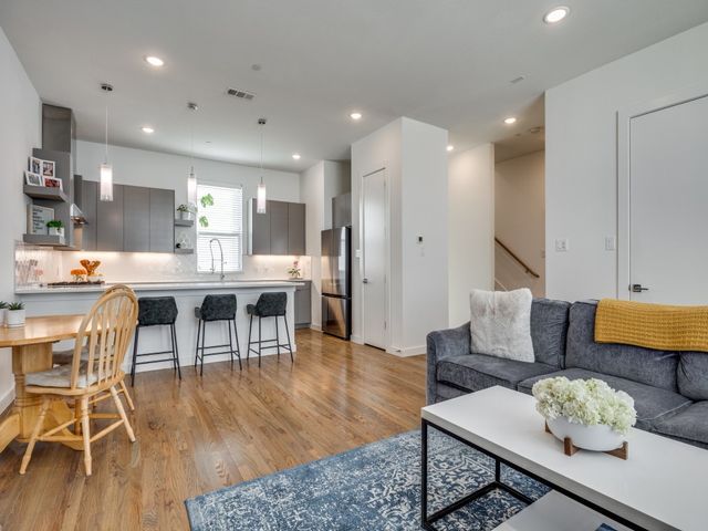 2310 N Carroll Avenue 103, Dallas, TX 75204