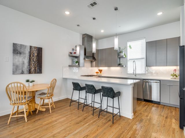 2310 N Carroll Avenue 103, Dallas, TX 75204