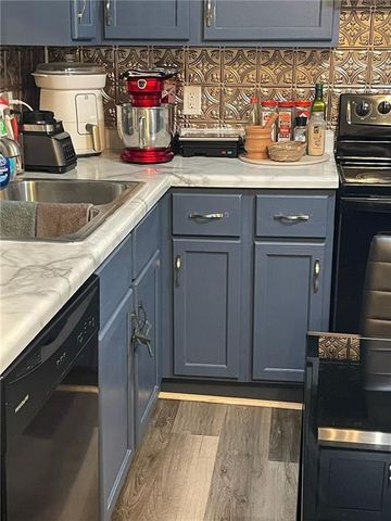 3101 Douglas Street, St Joseph, MO 64506