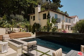 7939 Hillside Avenue, Los Angeles, CA 90046