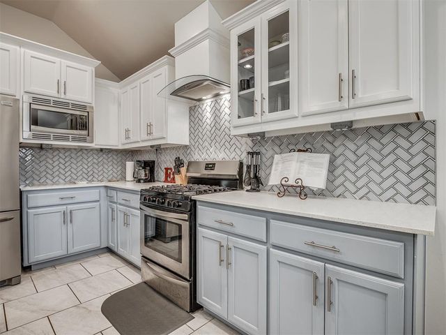 9412 NW 87th Street, Yukon, OK 73099