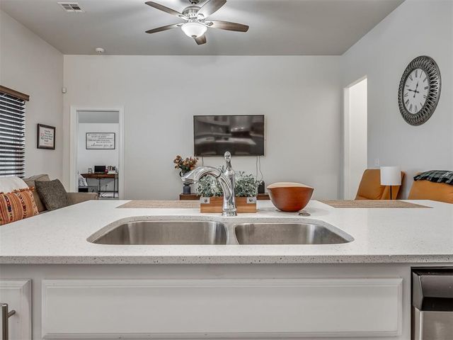 9412 NW 87th Street, Yukon, OK 73099