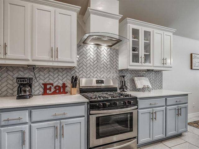 9412 NW 87th Street, Yukon, OK 73099