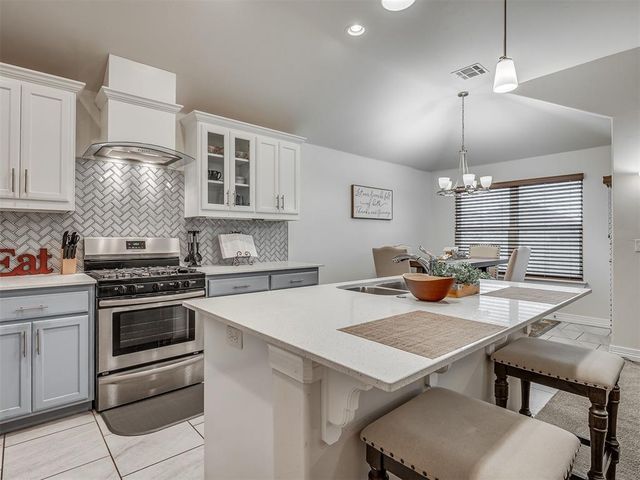 9412 NW 87th Street, Yukon, OK 73099