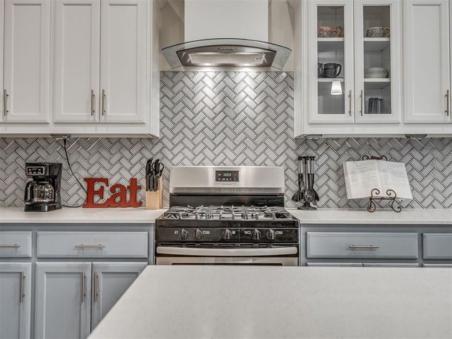 9412 NW 87th Street, Yukon, OK 73099