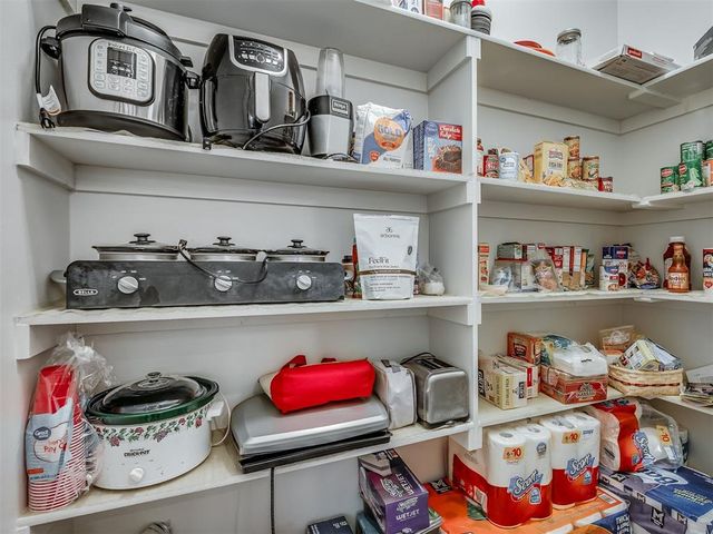 9412 NW 87th Street, Yukon, OK 73099