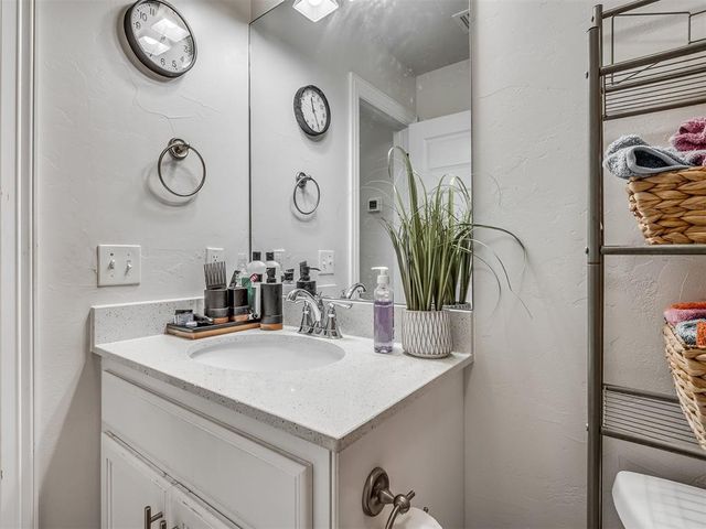 9412 NW 87th Street, Yukon, OK 73099