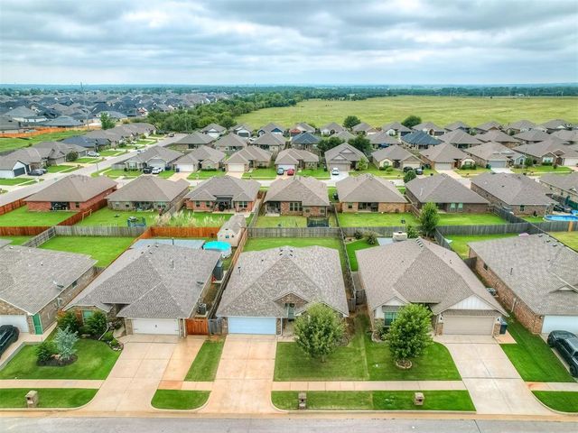 9412 NW 87th Street, Yukon, OK 73099