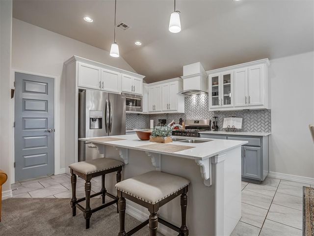 9412 NW 87th Street, Yukon, OK 73099