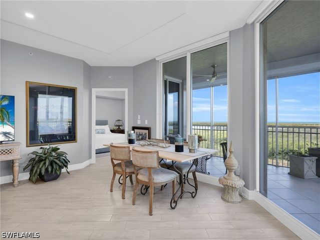 1001 Arbor Lake DR 507, Naples, FL 34110