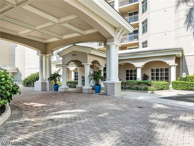 1001 Arbor Lake DR 507, Naples, FL 34110