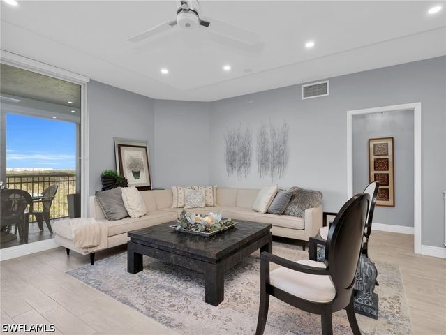 1001 Arbor Lake DR 507, Naples, FL 34110