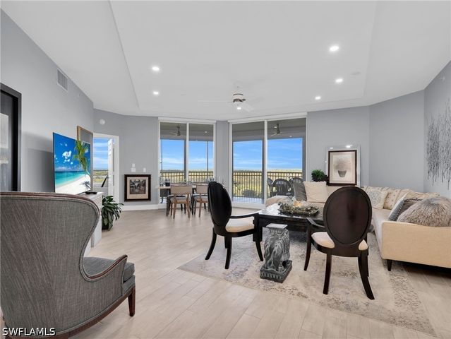 1001 Arbor Lake DR 507, Naples, FL 34110