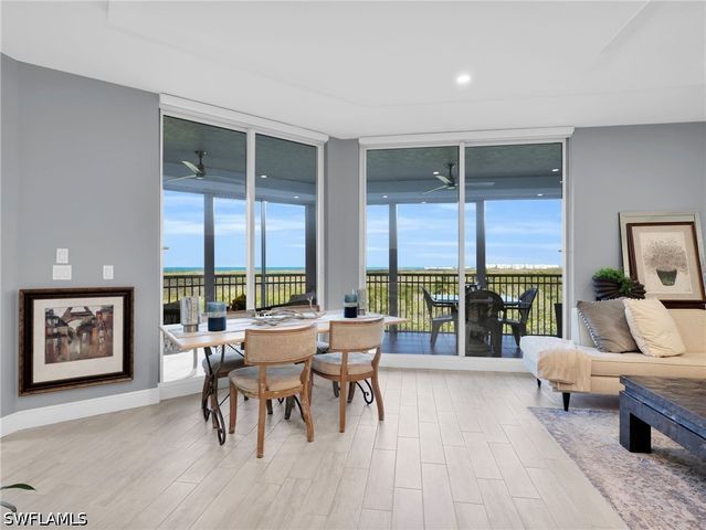 1001 Arbor Lake DR 507, Naples, FL 34110