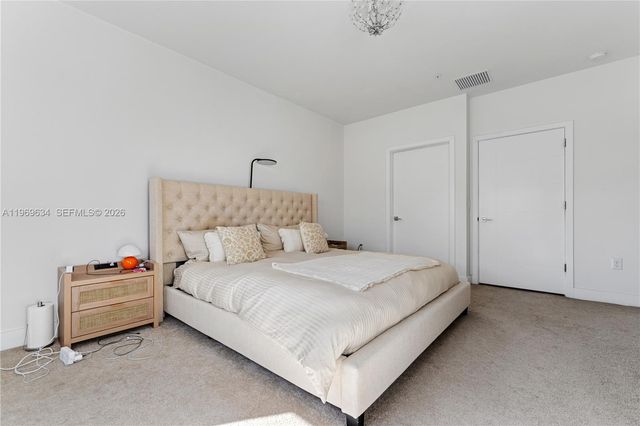 4440 NW 8th Ct, Plantation, FL 33317