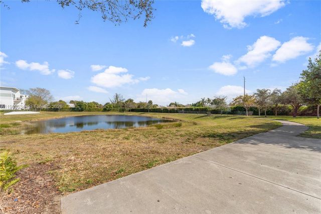 4440 NW 8th Ct, Plantation, FL 33317