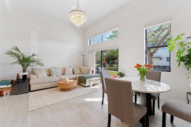 4440 NW 8th Ct, Plantation, FL 33317