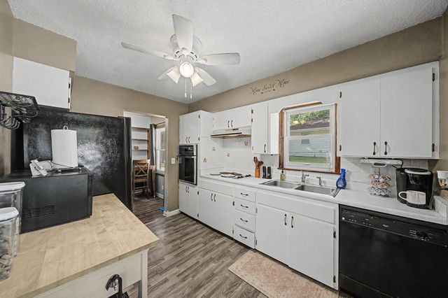 3907 SE 3rd Street, Des Moines, IA 50315