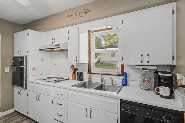 3907 SE 3rd Street, Des Moines, IA 50315
