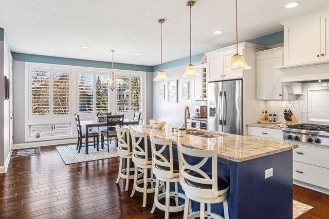 16872 Eagleview Drive, Lakeville, MN 55044