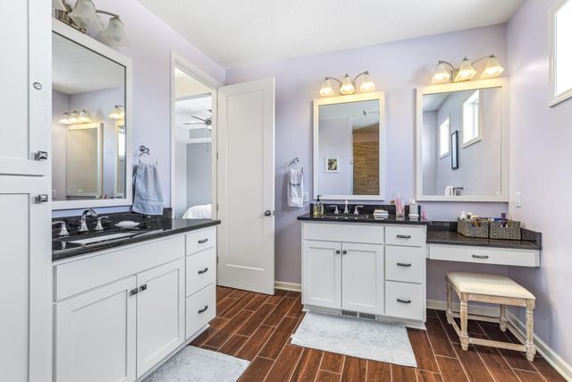 16872 Eagleview Drive, Lakeville, MN 55044