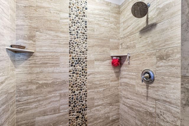 16872 Eagleview Drive, Lakeville, MN 55044