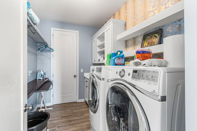 16872 Eagleview Drive, Lakeville, MN 55044