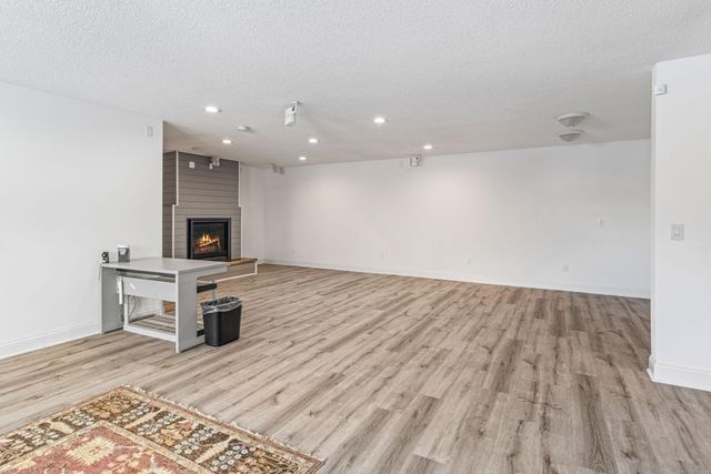 16872 Eagleview Drive, Lakeville, MN 55044