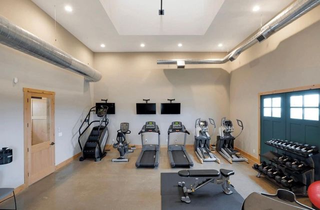 16872 Eagleview Drive, Lakeville, MN 55044