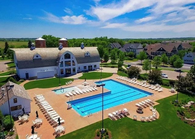 16872 Eagleview Drive, Lakeville, MN 55044