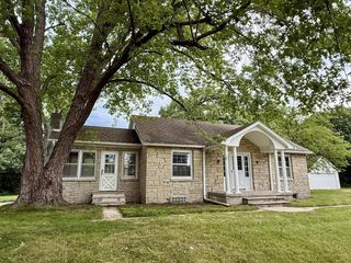 148 Wolf DRIVE, Dousman, WI 53118