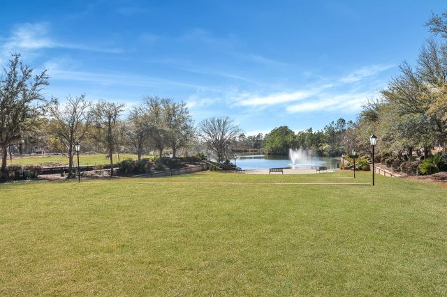 211 Hundred Oaks Parkway, Summerville, SC 29483