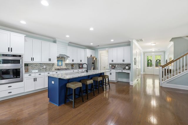 211 Hundred Oaks Parkway, Summerville, SC 29483