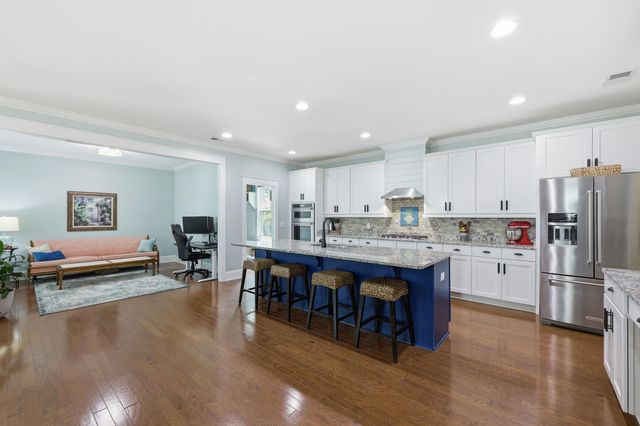 211 Hundred Oaks Parkway, Summerville, SC 29483